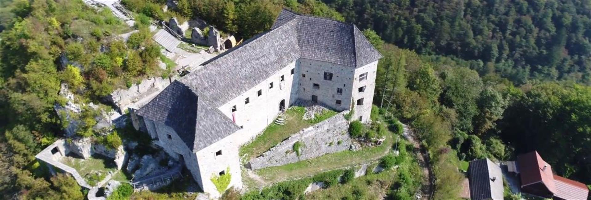 Grad Kostel