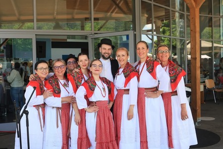 facebook_1749031869402_7335971365963398752