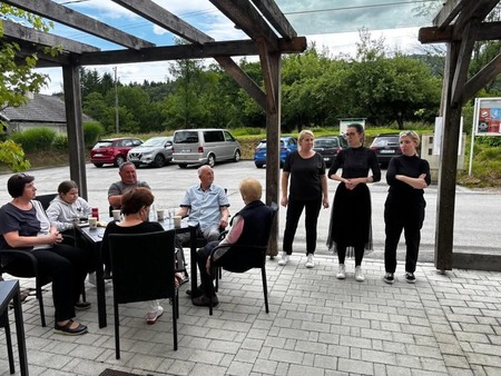 facebook_1749051034162_7336051748790465023