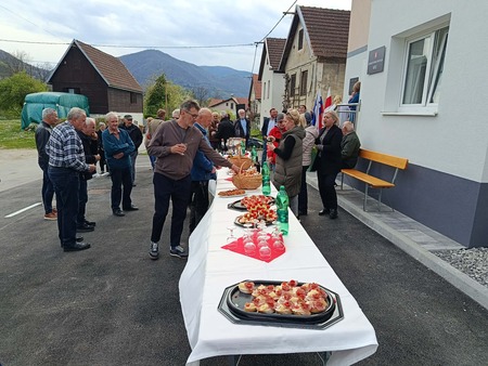 8f994895-d093-40af-bc68-10ccaddf8ead