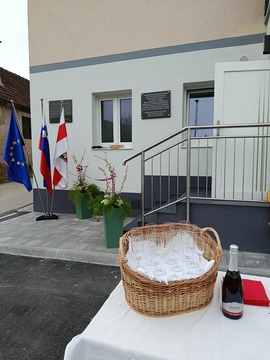 9d3732ac-62d8-4a29-8fd7-bcf60ca39500