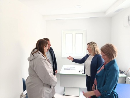 72fd7f71-5b83-4574-aa4f-d9793daf4437