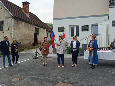 23494ea0-c127-4850-980a-b263c71d839d