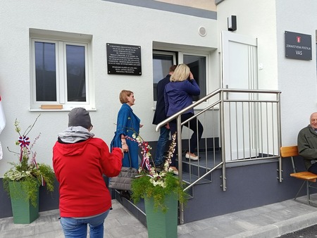 9914422c-7147-4bc7-bb89-d4daf5f8c41e