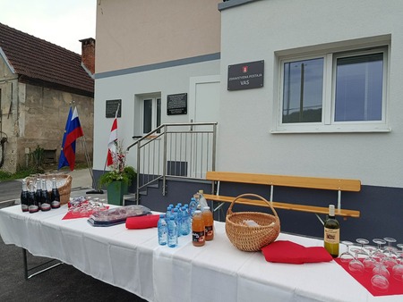 c24e26ba-2f99-49d1-a4e6-103885ba227d